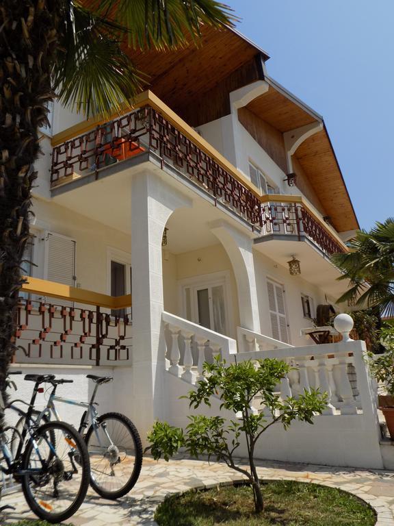 Apartment Leporiz Poreč Exterior foto